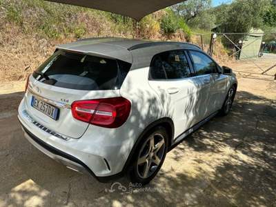 Mercedes-Benz GLA KIT ESTETICO AMG Bianco usata La Spezia