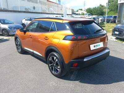 Peugeot 2008 BlueHDi 110 Allure Pack S/S Arancione usata Roma