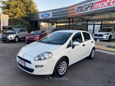 Fiat Punto 1.2 8V 5 porte Street Bianco usata Giugliano in Campania