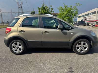 Fiat Sedici Sedici 1.6 16v Dynamic 4x4 107cv Beige usata TRAVAGLIATO