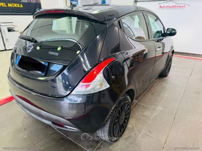Lancia Ypsilon Ypsilon 1.0 FireFly 5p.S&S HYBRID SILVER . A.Ferr. Nero usata Venezia