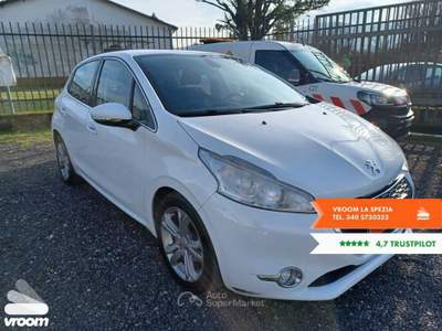 Peugeot 208 1.4 HDi 68 CV 5 porte Allure Bianco usata La Spezia
