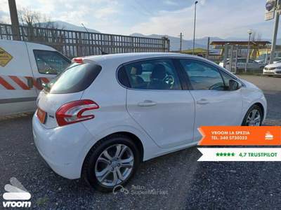 Peugeot 208 1.4 HDi 68 CV 5 porte Allure Bianco usata La Spezia