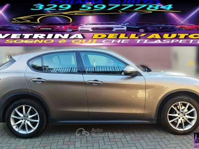 Alfa Romeo Stelvio 2.2 T.diesel 210CV AT8 Q4 Lusso Bronzo usata Ozzero