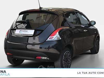 Lancia Ypsilon  - ypsilon 1.0 firefly hybrid gold s&s 70cv 5p.ti Nero usata Marcianise