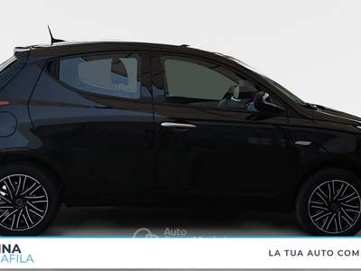 Lancia Ypsilon  - ypsilon 1.0 firefly hybrid gold s&s 70cv 5p.ti Nero usata Marcianise