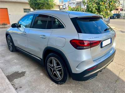Mercedes-Benz GLA 180 GLA 180 d Automatic Premium AMG Argento usata Monopoli