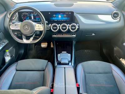 Mercedes-Benz GLA 180 GLA 180 d Automatic Premium AMG Argento usata Monopoli