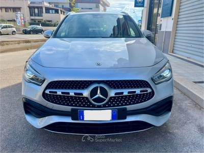 Mercedes-Benz GLA 180 GLA 180 d Automatic Premium AMG Argento usata Monopoli