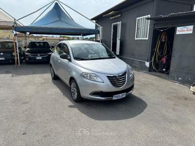Lancia Ypsilon 1.2 69 CV 5 porte S&S Gold Grigio usata Castellammare di Stabia