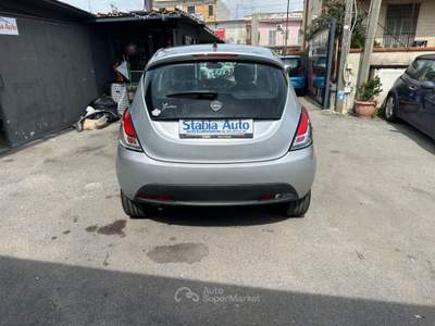 Lancia Ypsilon 1.2 69 CV 5 porte S&S Gold Grigio usata Castellammare di Stabia