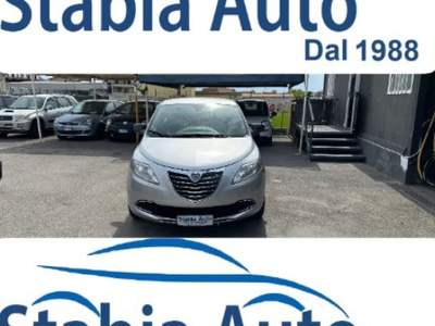 Lancia Ypsilon 1.2 69 CV 5 porte S&S Gold Grigio usata Castellammare di Stabia