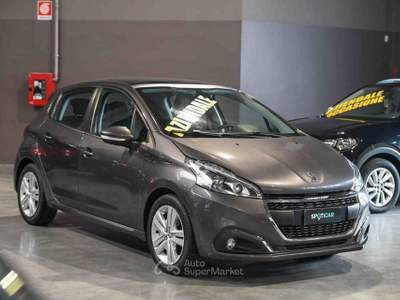 Peugeot 208 PureTech 82cv Signature SKY Grigio usata Pianezza