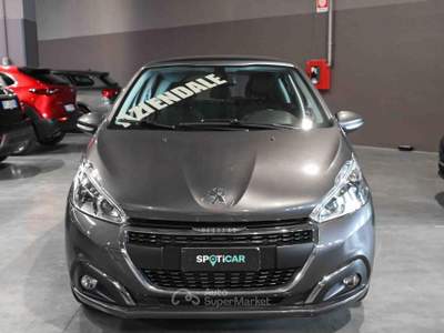 Peugeot 208 PureTech 82cv Signature SKY Grigio usata Pianezza