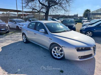 Alfa Romeo 159 JTDm 16V Distinctive Argento usata Terlizzi