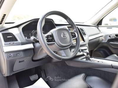 Volvo XC90  D4 Geartronic Momentum Bianco usata Montalto di Castro
