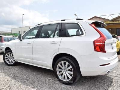 Volvo XC90  D4 Geartronic Momentum Bianco usata Montalto di Castro