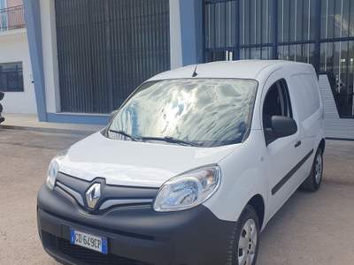 Renault Kangoo - PREZZO IVA INCLUSA- USATO Bianco usata CERIGNOLA