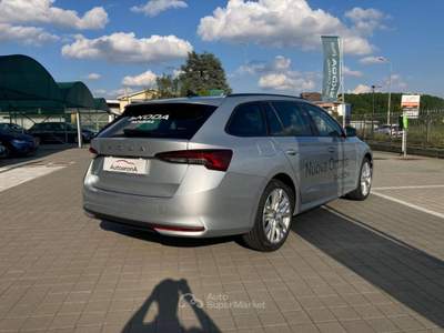 Skoda Octavia 2.0 TDI 150 CV DSG Wagon Executive Argento usata Paruzzaro