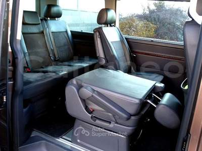 Volkswagen Multivan 2.0 BiTDI 180CV DSG Highline PACCHETTO NOTTE Marrone usata Calolziocorte