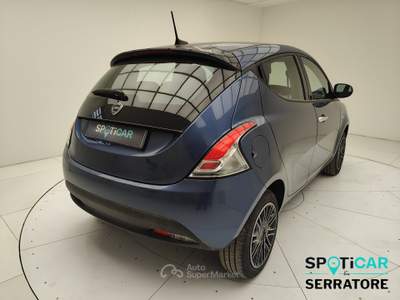 Lancia Ypsilon III 2021 1.0 firefly hybrid Oro s&s 70cv Blu/Azzurro usata Erba