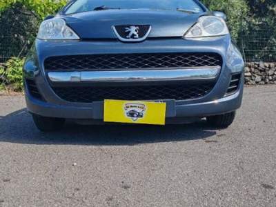 Peugeot 107 1.0 12v Active (plaisir) 5p FL Grigio usata Acireale