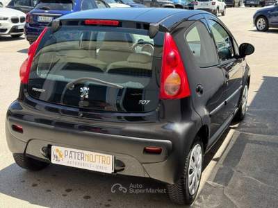 Peugeot 107 1.0 12v Sweet Years c navi 5p Nero usata Senise