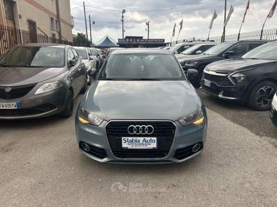 Audi A1 1.6 TDI Attraction Blu/Azzurro usata Castellammare di Stabia