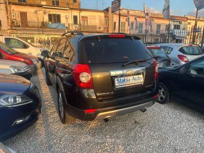 Chevrolet Captiva 2.0 VCDi LT Nero usata Castellammare di Stabia