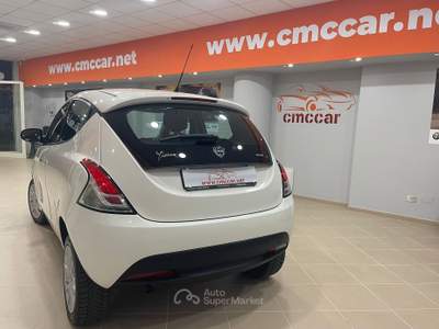 Lancia Ypsilon Auto adatta in città Bianco usata Rende