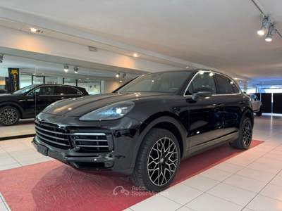 Porsche Cayenne 3.0 BENZ tiptronic STUPENDA*GOMME E CERCHI NUOVI Nero usata CONEGLIANO