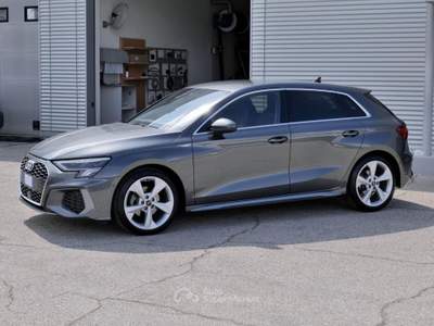 Audi A3 Sportback 2.0 (35) Tdi 150cv S-tr. S-Line edition Grigio usata Civita Castellana