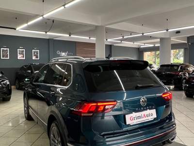 Volkswagen Tiguan SCR DSG R-Line Blu/Azzurro usata Rosarno