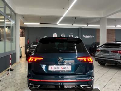 Volkswagen Tiguan SCR DSG R-Line Blu/Azzurro usata Rosarno