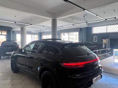 Porsche Macan 2.0 Nero usata Rosarno