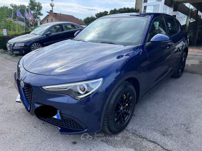 Alfa Romeo Stelvio AT8 RWD Aut. Blu/Azzurro usata Villorba