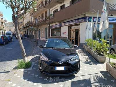 Toyota Yaris 1.5 Hybrid  Business 73CV Nero usata Zafferana Etnea