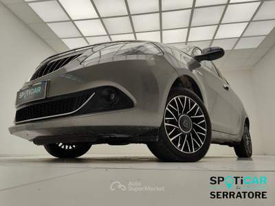 Lancia Ypsilon III 2021 1.0 firefly hybrid Platino s&s 70cv Grigio usata Erba