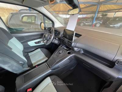 Citroen Berlingo BlueHDi 130 Stop&Start EAT8 XL Feel Beige usata MONOPOLI