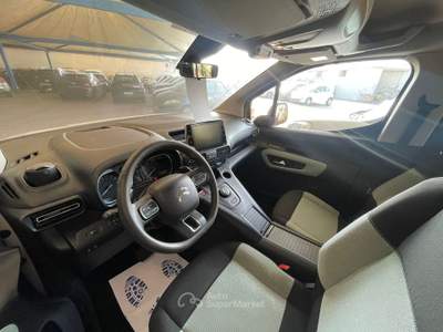 Citroen Berlingo BlueHDi 130 Stop&Start EAT8 XL Feel Beige usata MONOPOLI