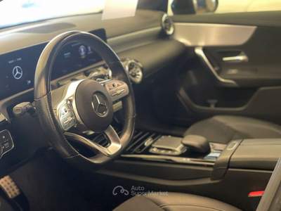 Mercedes-Benz Classe A A 180 d Automatic 4p. Premium Grigio usata MONOPOLI