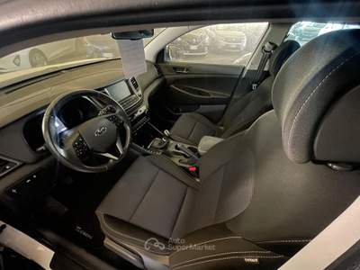 Hyundai Tucson 1.7 CRDi Sound Edition Bianco usata MONOPOLI