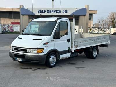 Iveco Daily PERFETTO Bianco usata Travagliato
