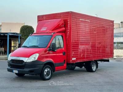 Iveco Daily PERFETTO Rosso usata Travagliato