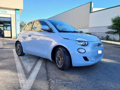 Fiat 500 ELETTRICA BUSINESS OPENING EDITION Blu/Azzurro usata Trinitapoli