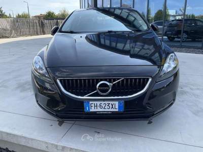 Volvo V40 D2 Momentum Nero usata Pieve di Cento
