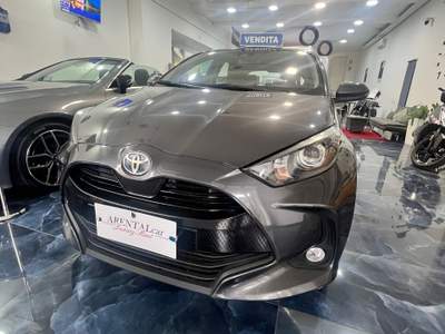 Toyota Yaris auto pari al nuovo Grigio usata Crotone