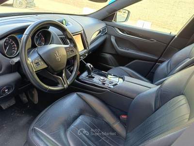 Maserati Levante V6 Diesel 275 CV AWD Nero usata Lomazzo