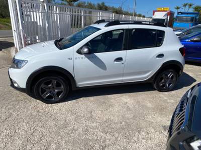 Dacia Sandero Stepway 1.5 dCi 8V 90CV Start&Stop Easy-R NEOPATENTATI UNICO PROPIETARIO Bianco usata Corato