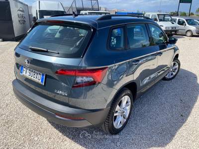 Skoda Karoq SCR DSG Ambition IVA ESPOSTA UNICO PROPIETARIO TAGLIANDI UFFICIALI SKODA Grigio usata Corato